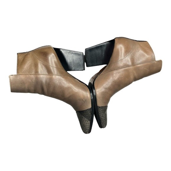 Donald J Pliner "Volt" Leather Snakeskin Pointed Cap Toe Boots Booties Size 8 - Picture 4 of 11